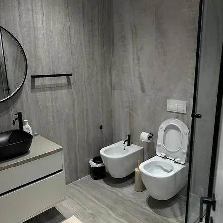 Four C Three Bedroom Big Deluxe 35 Apartment