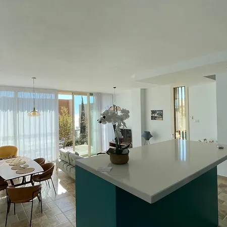 Four C Three Bedroom Big Deluxe 35 شقة بالاسي